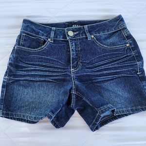 Beau Dawson size 6 women's mid length denim shorts